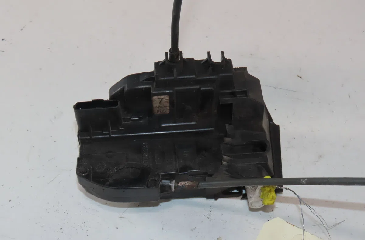 Serrure porte avg Nissan QASHQAI - QASHQAI 2 I (J10, NJ10, JJ10E) 1.5 dci (2010-2013) 5 portes occasion