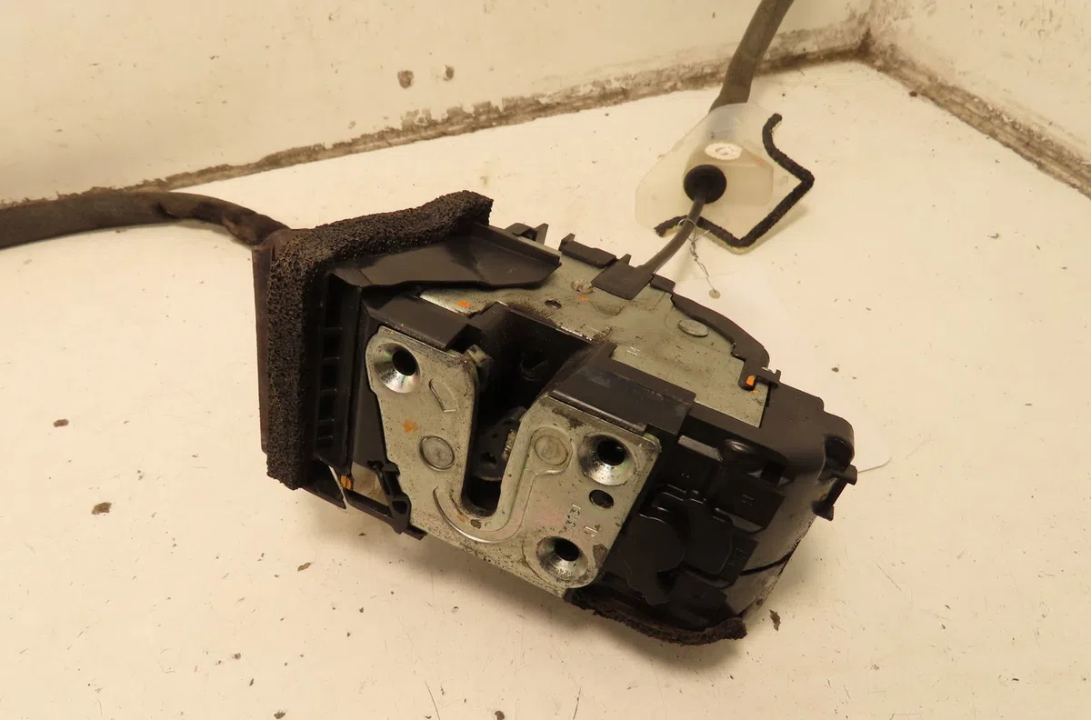 Serrure porte avg Nissan QASHQAI - QASHQAI 2 I (J10, NJ10, JJ10E) 1.6 dci (2011-2013) 5 portes occasion