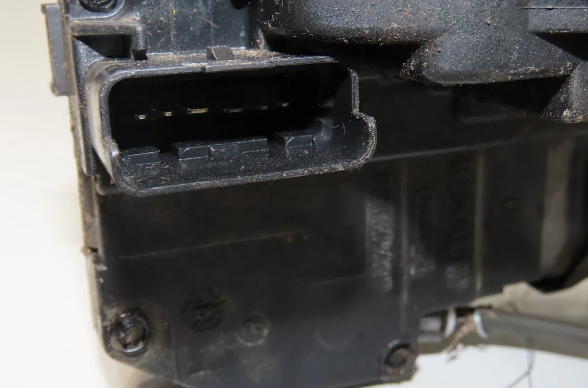 Serrure porte avg Nissan QASHQAI - QASHQAI 2 I (J10, NJ10, JJ10E) 1.6 dci traction intégrale (2011-2013) occasion