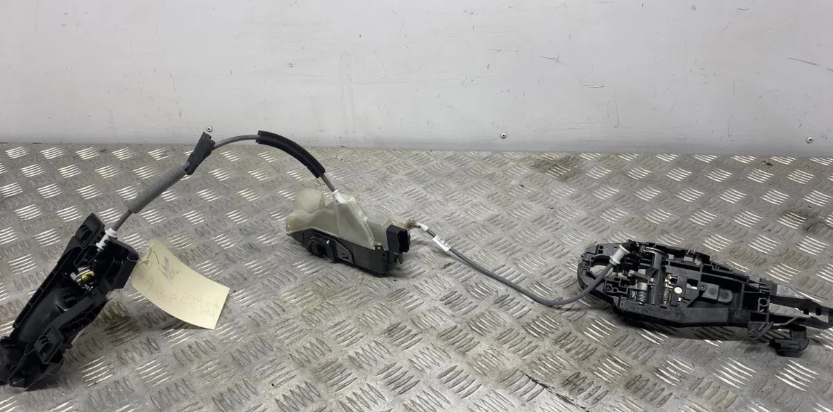 Serrure porte avg OPEL CORSA F PHASE 1 occasion