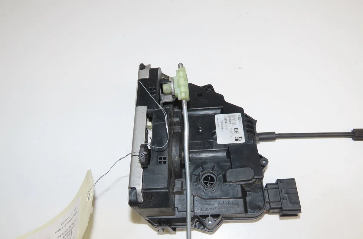 Serrure porte avg Opel MERIVA B Monospace (S10) 1.4 (75) (2010-2017) occasion
