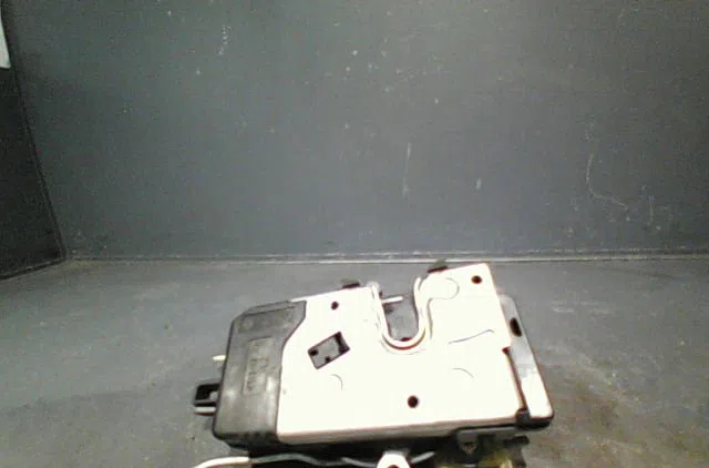 Serrure porte avg Opel SIGNUM 3-5 portes (Z03) 2.2 dti (f48) (2003-2004) occasion