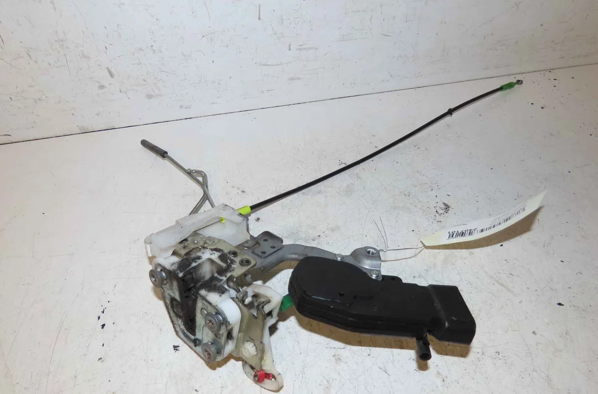 Serrure porte avg PEUGEOT 107 occasion