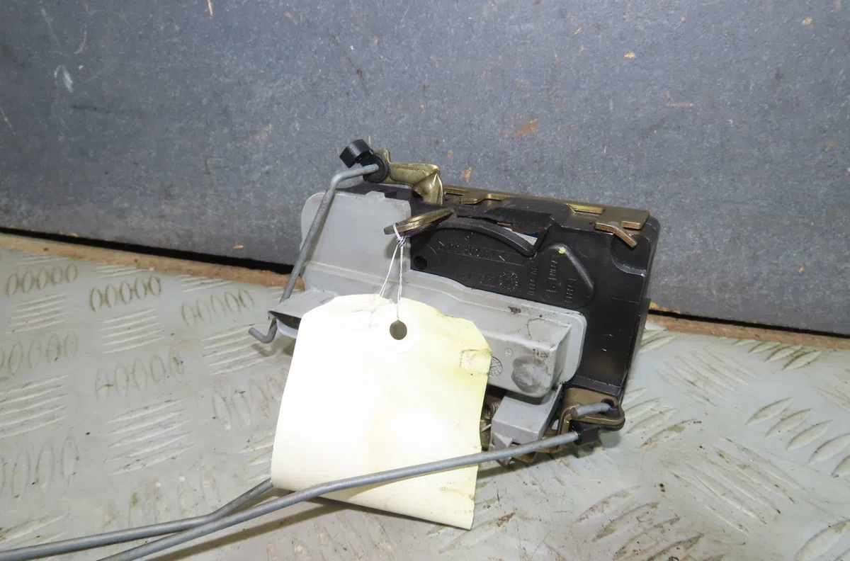 Serrure porte avg Peugeot 206 3-5 portes (2A-C) 1.4 hdi eco 70 (2001-2009) 5 portes occasion