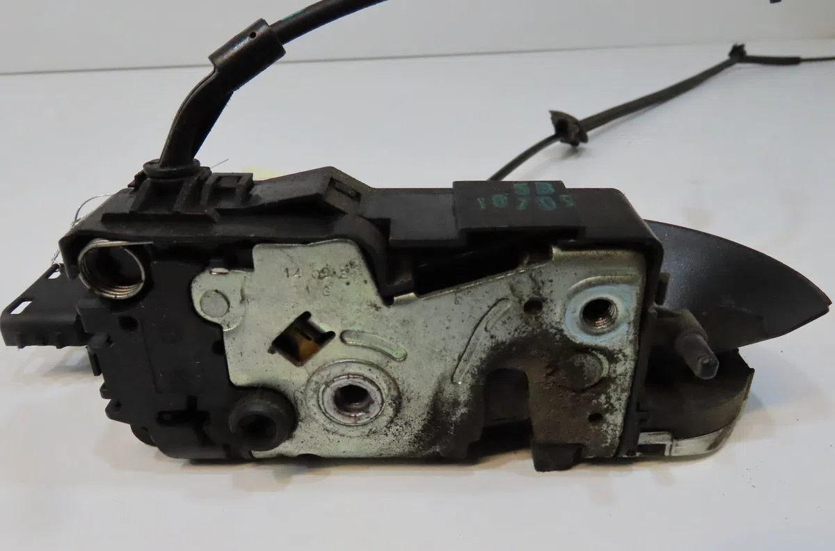 Serrure porte avg Peugeot 207-207 (WA_, WC_) 1.4 hdi (2006-2015) 5 portes occasion