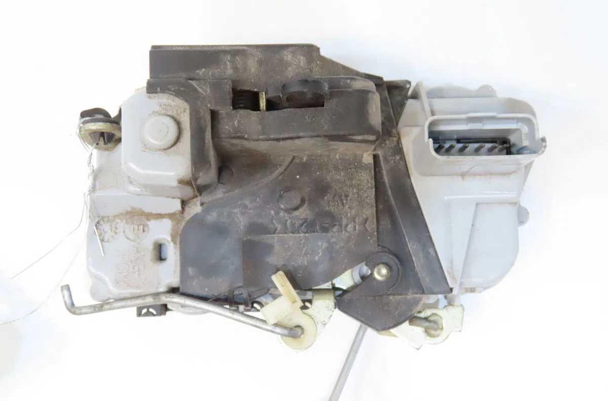 Serrure porte avg Peugeot 307 (3A-C) 2.0 hdi 90 (2000-2007) 5 portes occasion