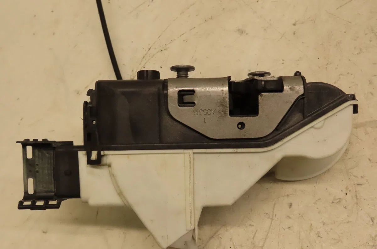 Serrure porte avg Peugeot 308 I (4A_, 4C_) 1.6 hdi (2007-2014) 5 portes occasion