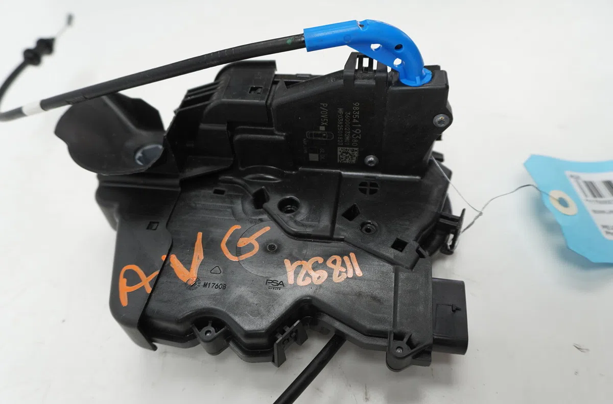 Serrure porte avg Peugeot 308 SW III (FC_, FJ_, FR_, F4_) Puretech 136 (frhpyc) (2023) occasion