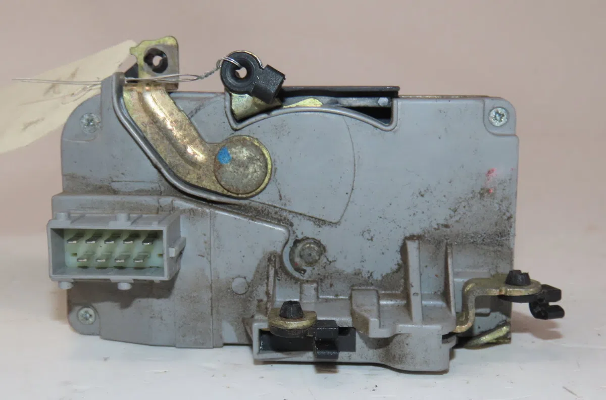 Serrure porte avg Peugeot 406 (8B) 1.8 bifuel (1999-2003) occasion