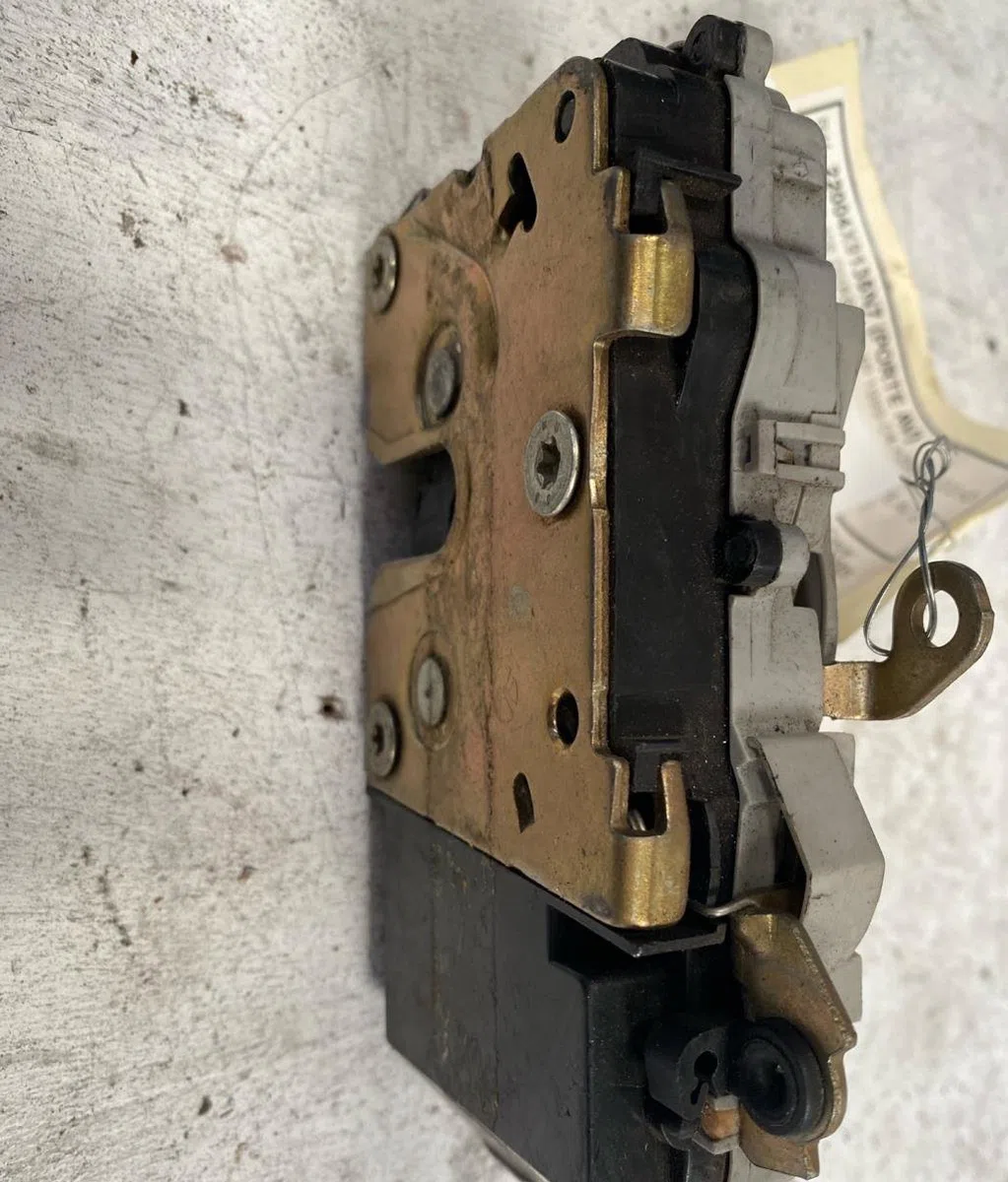 Serrure porte avg Peugeot 406 (8B) 2.0 hdi 110 (1998-2001) 4 portes occasion