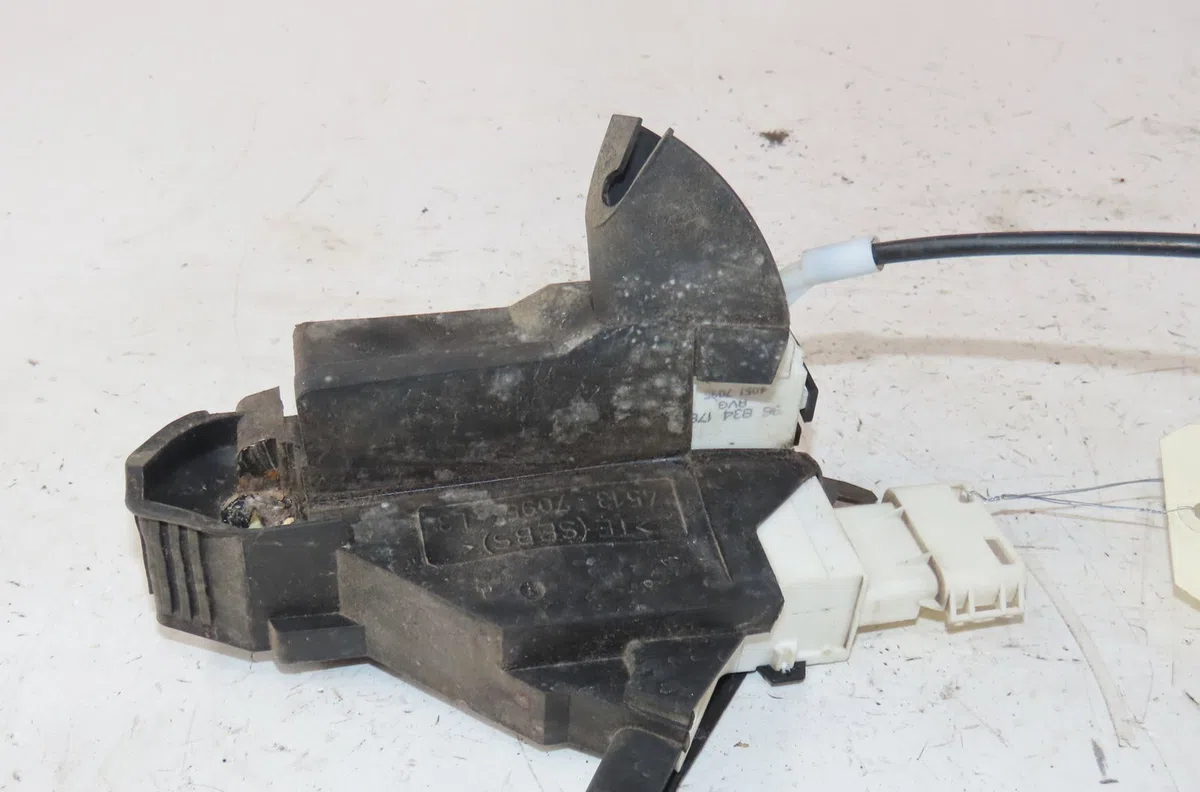 Serrure porte avg Peugeot 407 (6D_) 1.6 hdi 110 (6d9hzc, 6d9hyc) (2004-2010) occasion