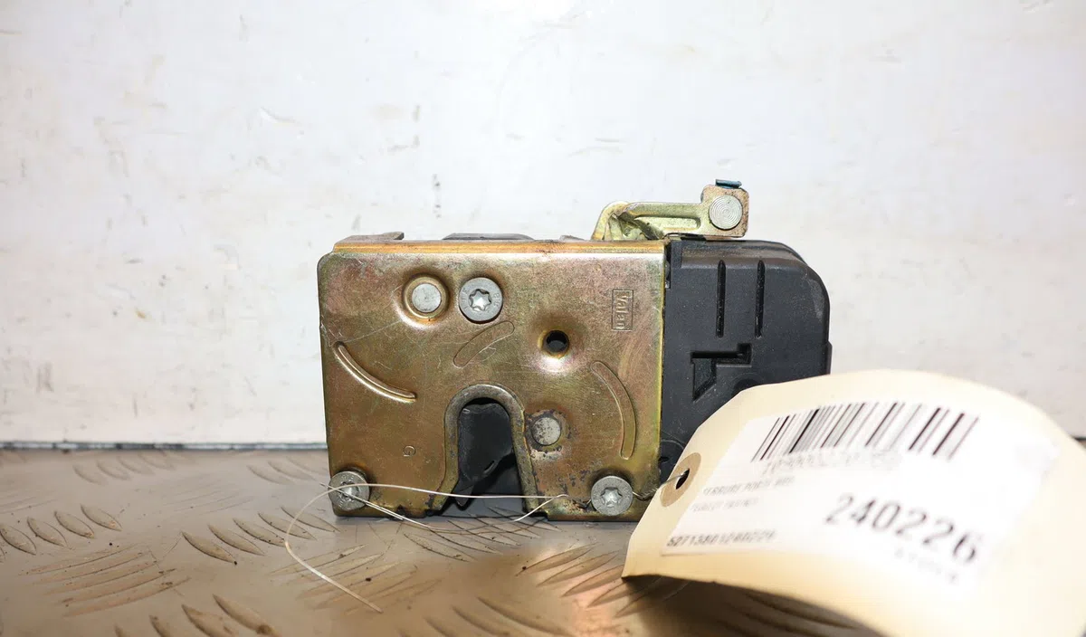 Serrure porte avg Peugeot PARTNER Camionnette-Monospace (5_, G_) 1.1 (1996-2005) occasion
