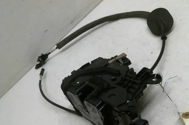 Serrure porte avg RENAULT CLIO 1.0 SCE 65 2021 SOCIETE AIR occasion