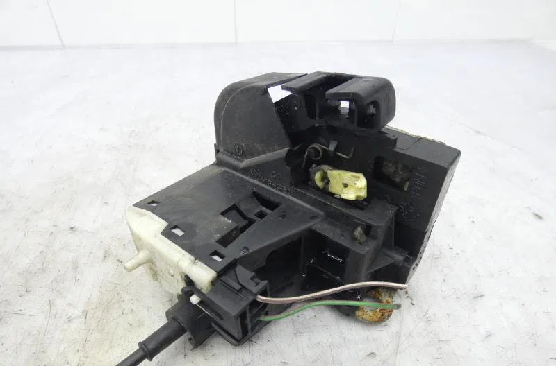 Serrure porte avg RENAULT CLIO 2 PHASE 2 occasion