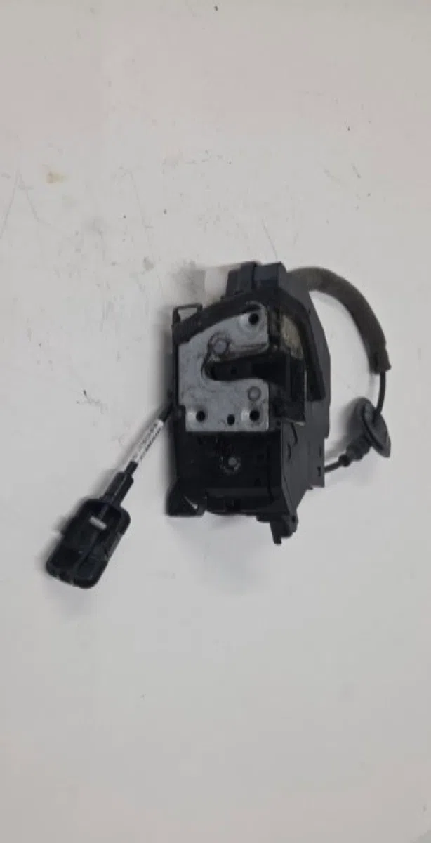 Serrure porte avg RENAULT CLIO 4 PHASE 1 occasion