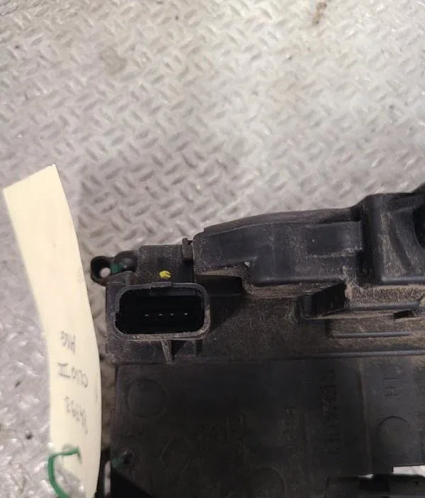 Serrure porte avg Renault CLIO III (BR0-1, CR0-1) 1.5 dci (br17, cr17) (2005-2012) 5 portes occasion