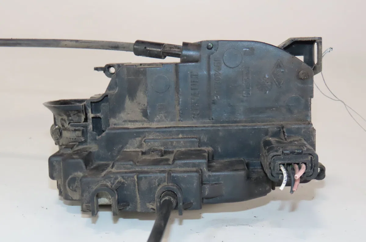 Serrure porte avg Renault CLIO III (BR0-1, CR0-1) 1.5 dci (c-br0g, c-br1g) (2005-2012) 5 portes occasion