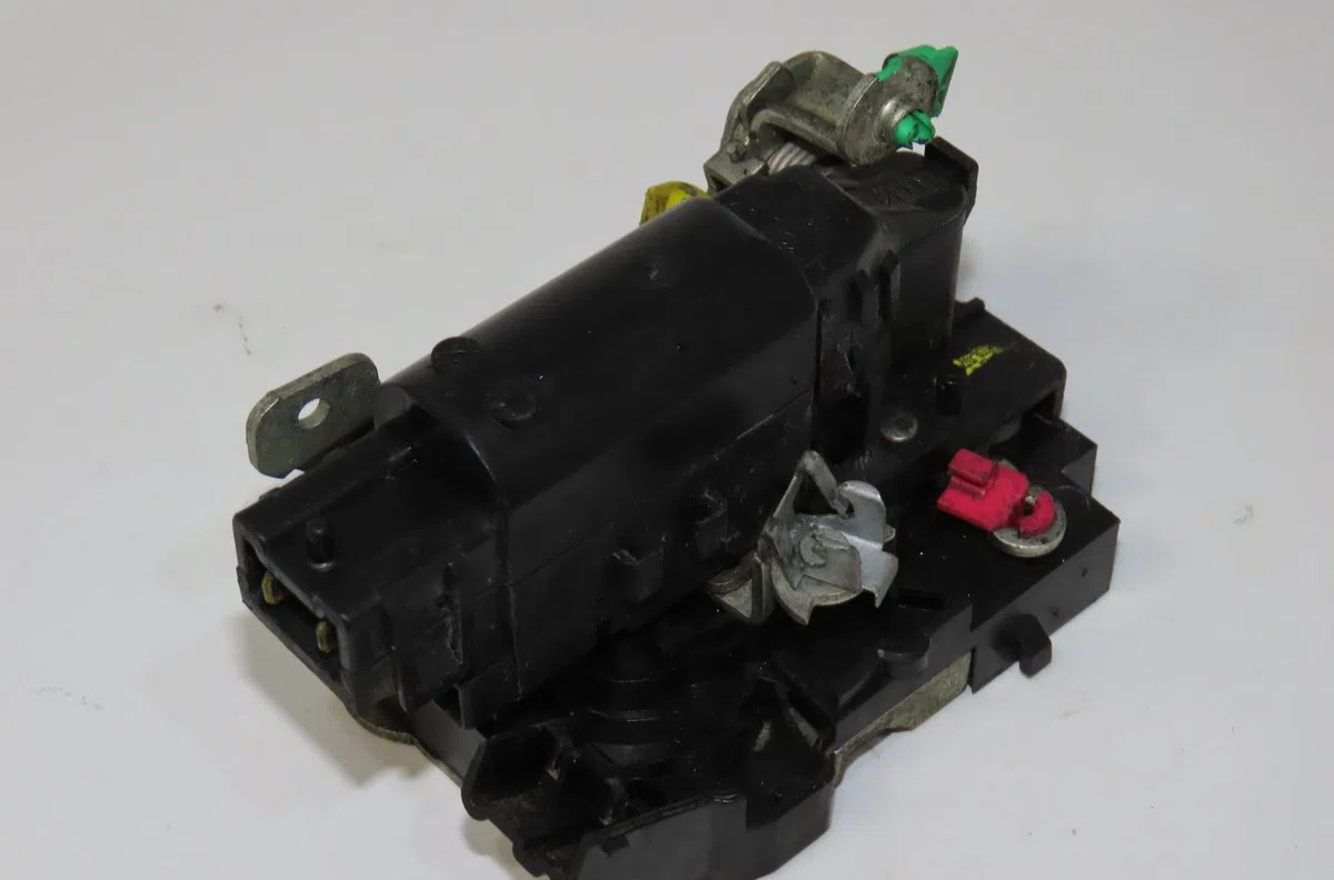 Serrure porte avg Renault KANGOO Express (FC0-1_) 1.5 dci (fc1e) (2005) 4 portes occasion