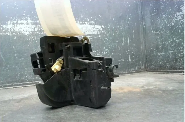 Serrure porte avg Renault MEGANE I (BA0-1_) 1.6 16v (ba04, ba0b, ba11, ba1j, ba16, ba19, ba1k, ba1v,... (1999-2002) occa