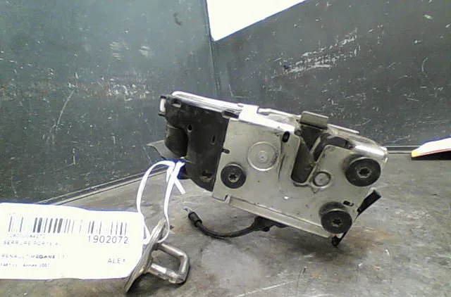 Serrure porte avg Renault MEGANE II (BM0-1_, CM0-1_) 1.5 dci (bm1e, cm1e) (2005-2008) occasion