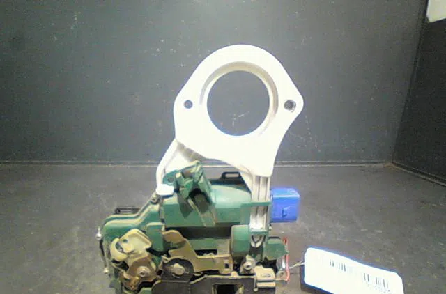 Serrure porte avg SEAT CORDOBA 2004 occasion