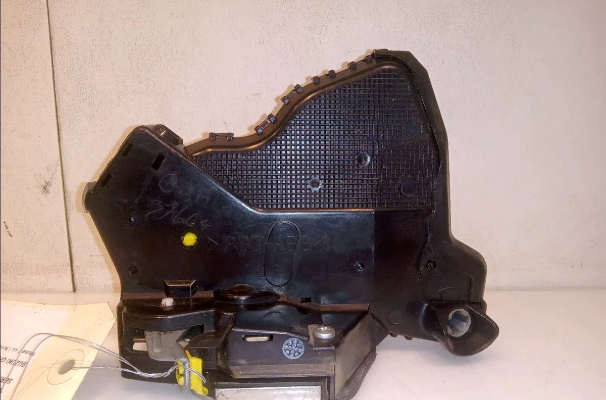 Serrure porte avg Suzuki GRAND VITARA II (JT, TE, TD) 1.6 traction intégrale (jb416) (2005-2015) occasion