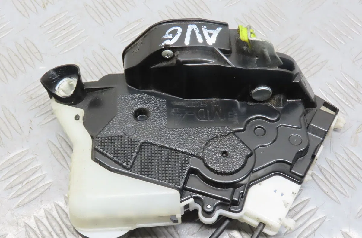 Serrure porte avg Toyota YARIS (_P9_) 1.0 vvt-i (ksp90_) (2005-2011) 5 portes occasion