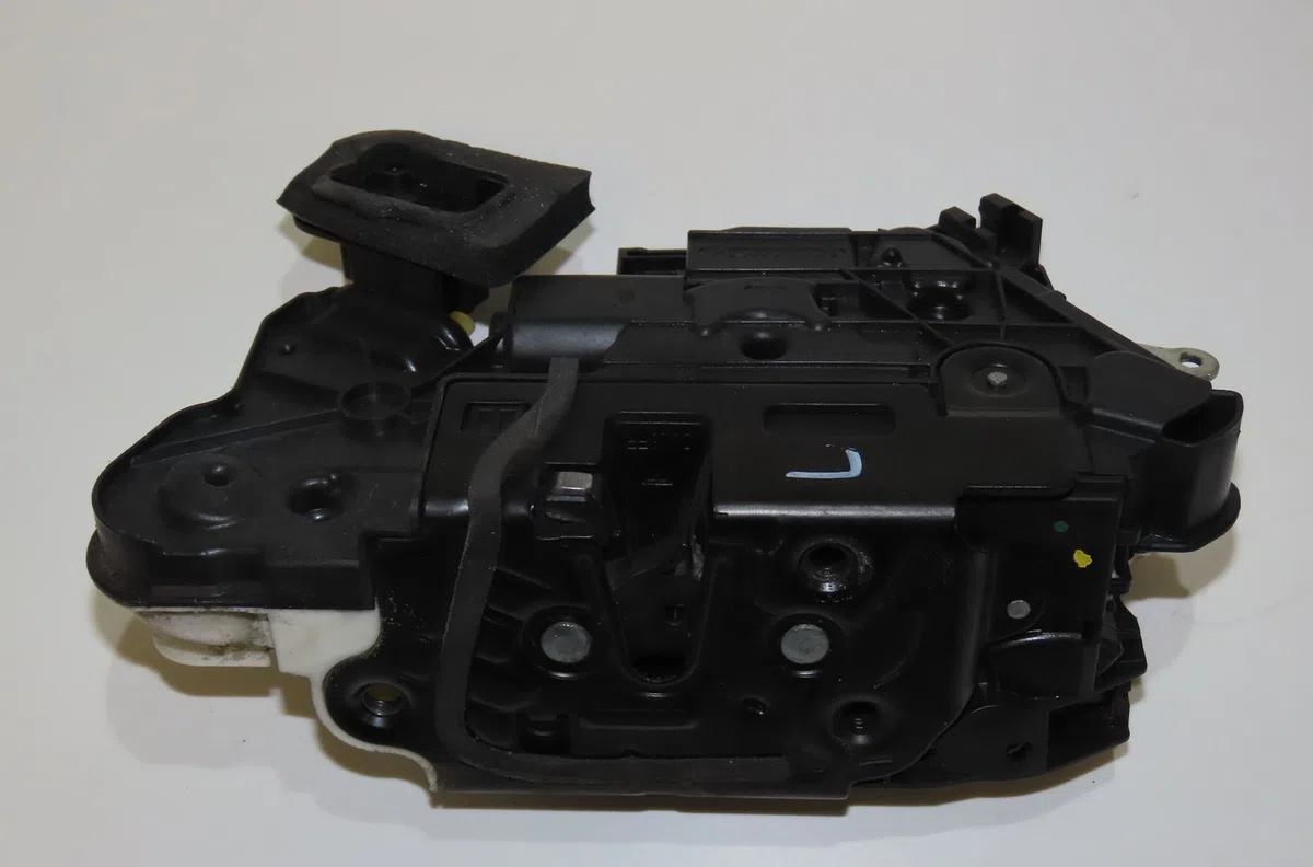 Serrure porte avg Volkswagen GOLF VII (5G1, BQ1, BE1, BE2) 1.4 tsi (2014-2020) occasion