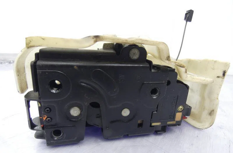 Serrure porte avg VOLKSWAGEN JETTA 3 occasion