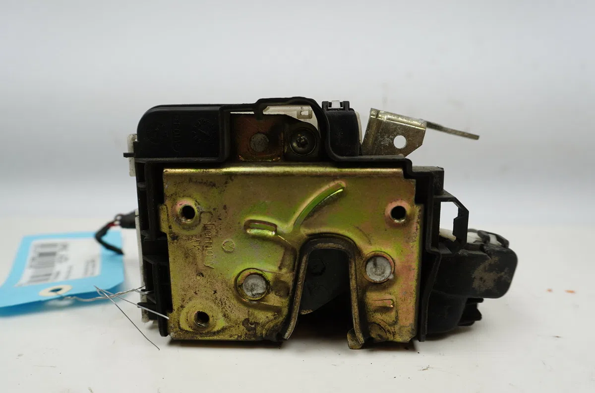 Serrure porte avg Volkswagen POLO (6N2) 1.4 (1999-2001) 5 portes occasion