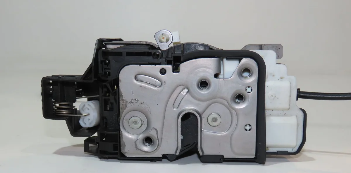 Serrure porte avg Volvo XC40 (536) D3 (2018-2021) 5 portes occasion