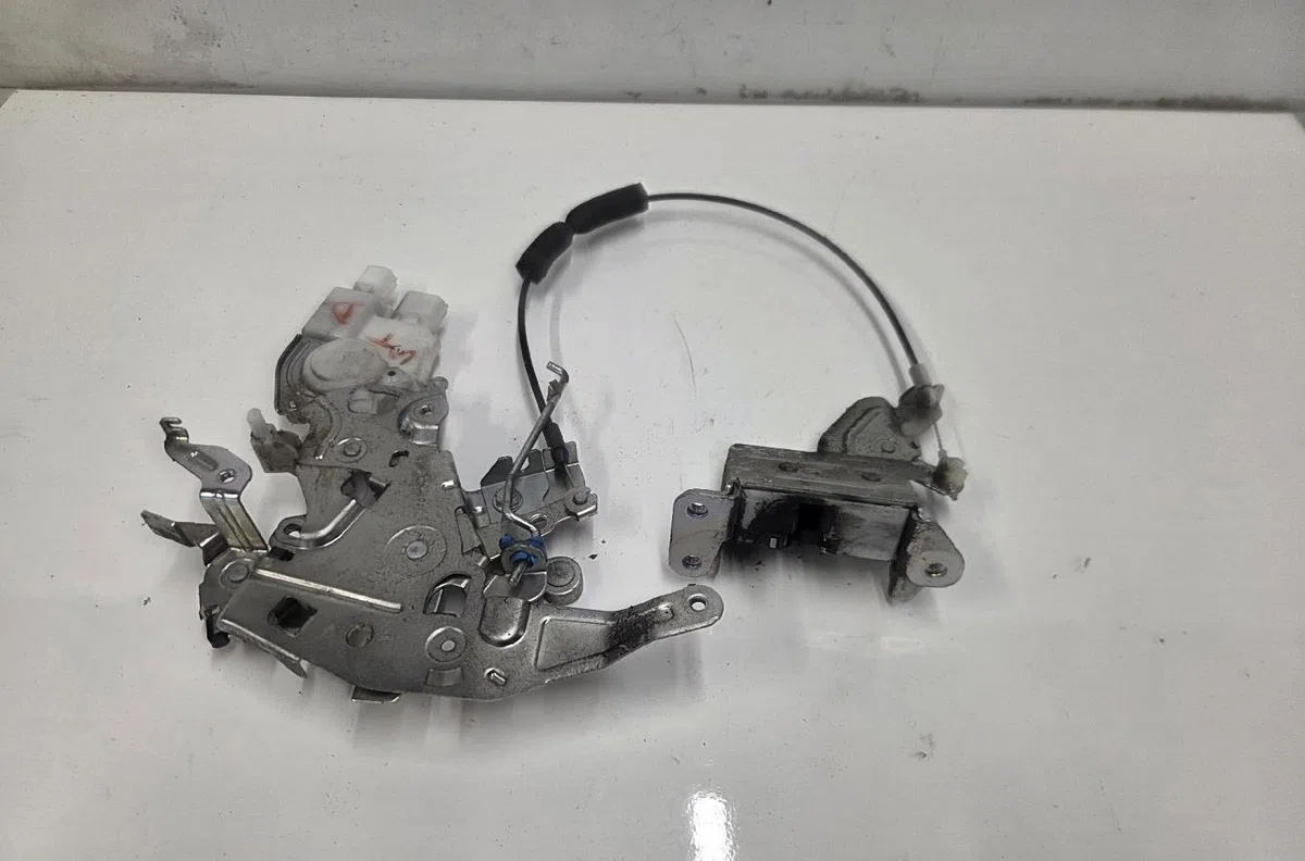 Serrure porte coulissante d NISSAN NV200 occasion