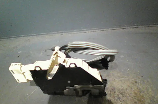Serrure porte coulissante d Peugeot 1007 (KM_) 1.6 16v (2005) occasion