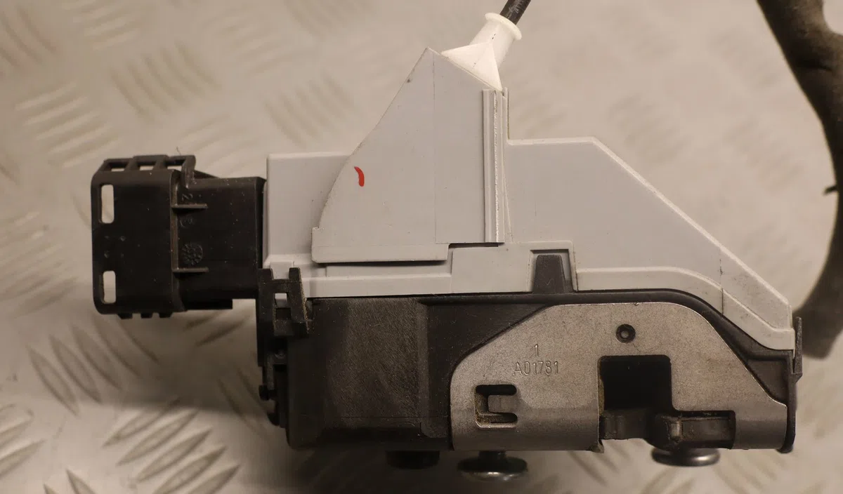 Serrure porte coulissante d Peugeot PARTNER Monospace (5_, G_) 1.6 hdi 90 (2005-2015) occasion
