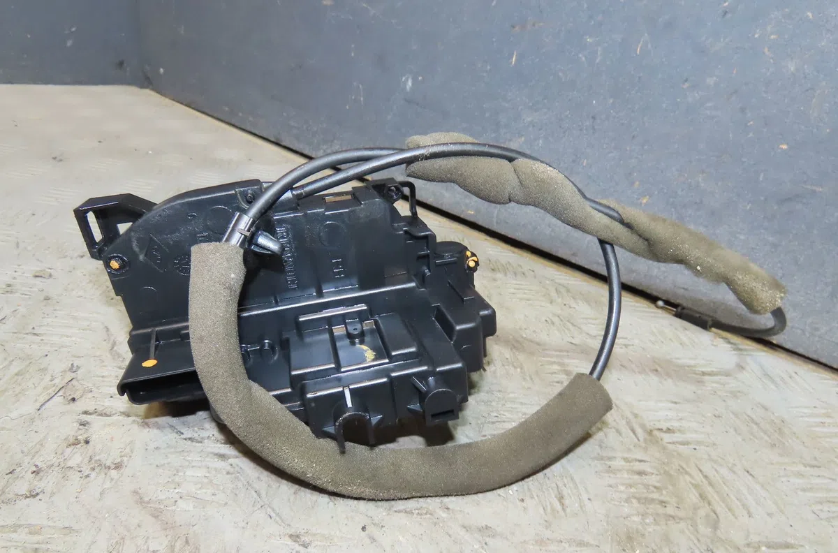 Serrure porte coulissante d Renault KANGOO Express (FW0-1_) 1.5 dci 90 (fw0g, fw05, fw08, fw11) (2009) 4 portes occasion