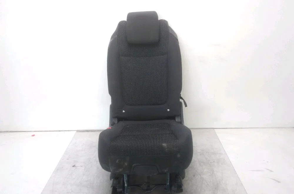 Siège arrière gauche Peugeot 5008 (0U_, 0E_) 1.6 bluehdi 120 (2014-2017) 5 portes occasion