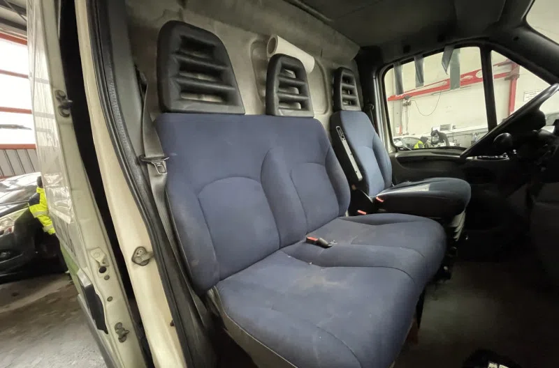 Siege avant droit (banquette double) pour IVECO DAILY 4 PHASE 1