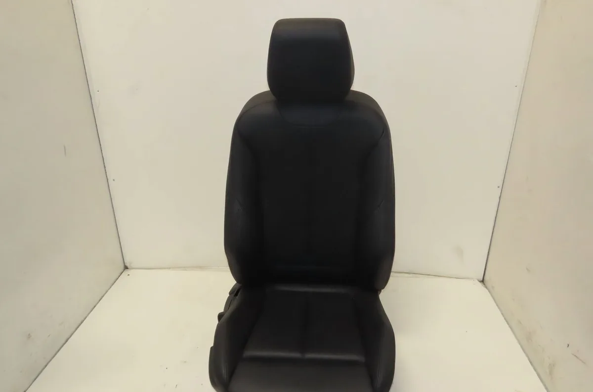 Siège avant droit Bmw 1 (F20) 118 d (2011-2015) occasion