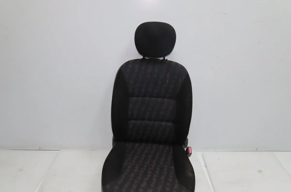 Siège avant droit Citroen BERLINGO - BERLINGO FIRST Monospace (MF_, GJK_, GFK_) 1.4 i (mfkfx, mfkfw, gjkfwb, gjkfwc, gfk