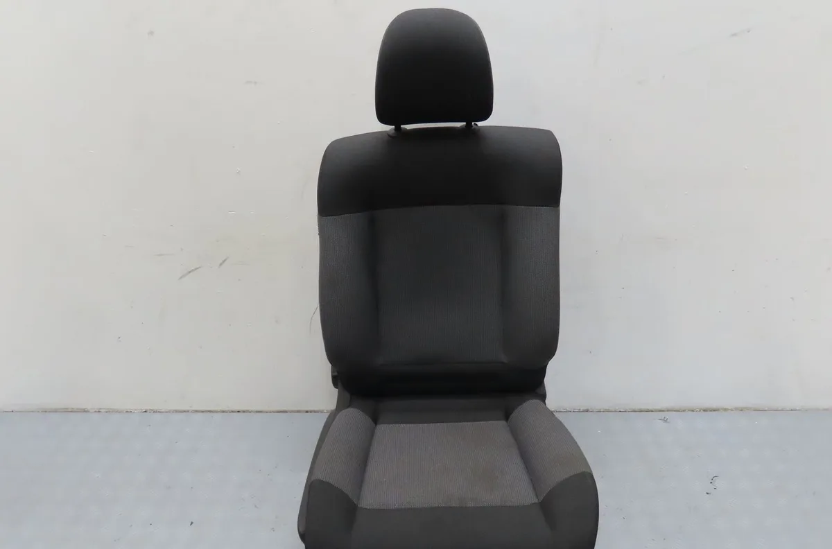 Siège avant droit Citroen C4 CACTUS 1.2 thp 110 (2014) occasion
