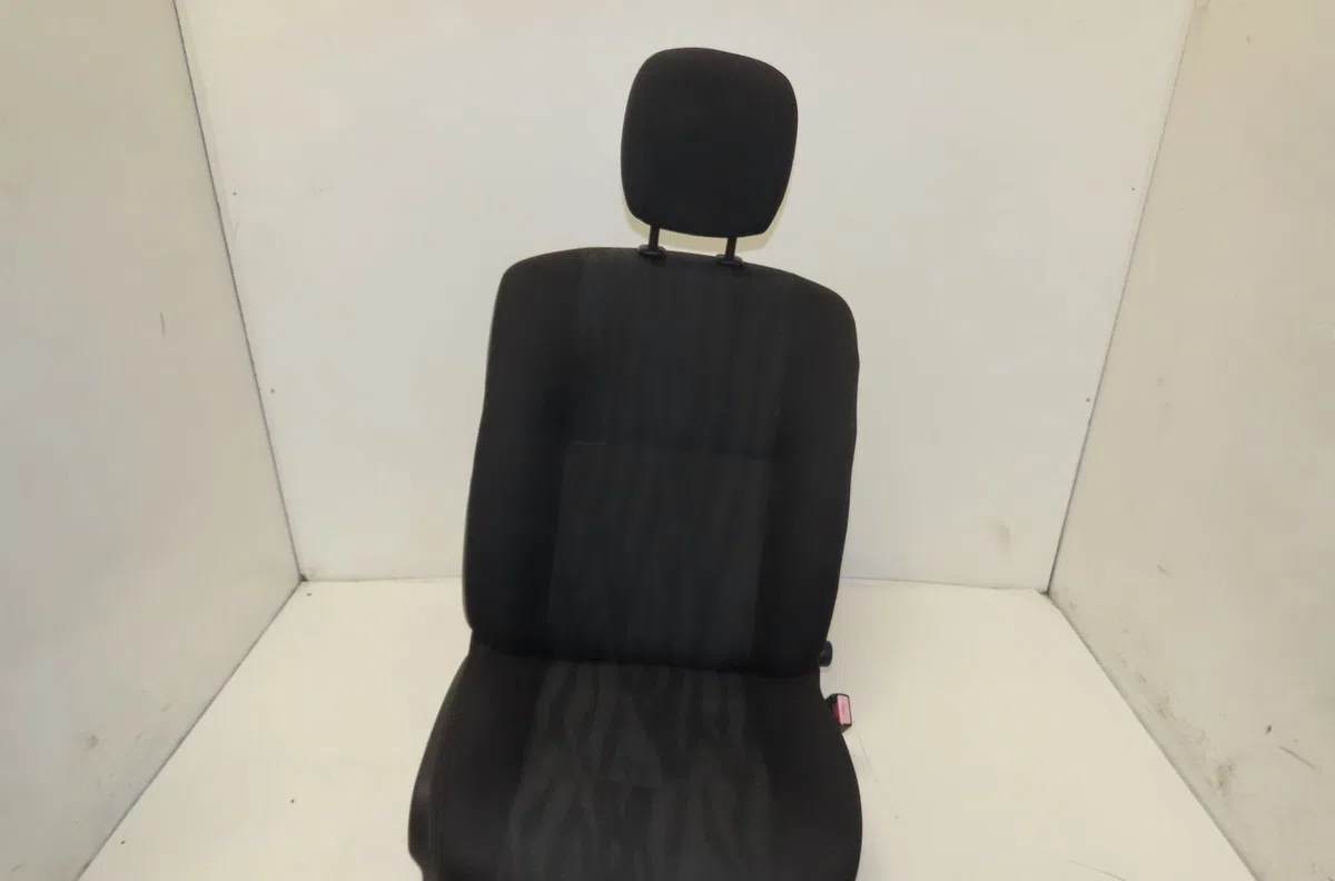 Siège avant droit Dacia DUSTER (HS_) 1.5 dci (hsmc) (2010-2018) occasion