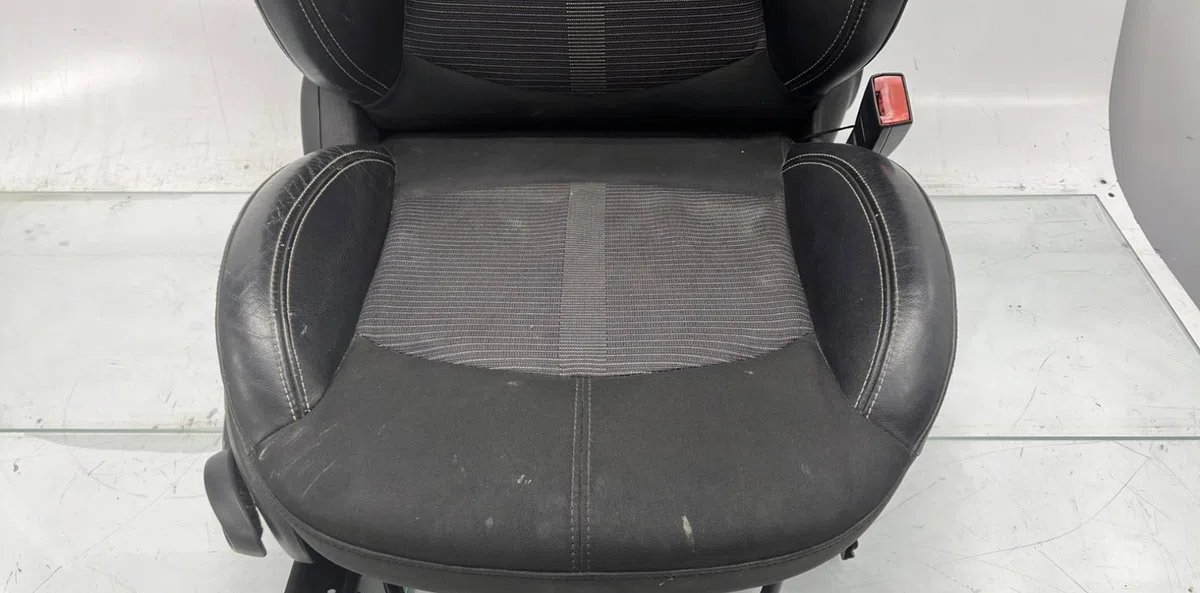 Siège avant droit MINI MINI 2 R60 COUNTRYMAN BREAK occasion