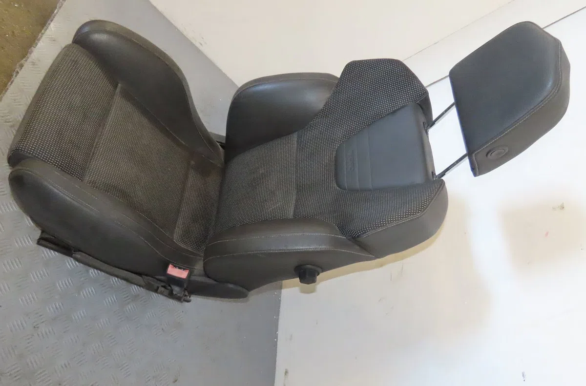 Siège avant droit Opel ASTRA H GTC (A04) 1.7 cdti (l08) (2005-2010) 3 portes occasion