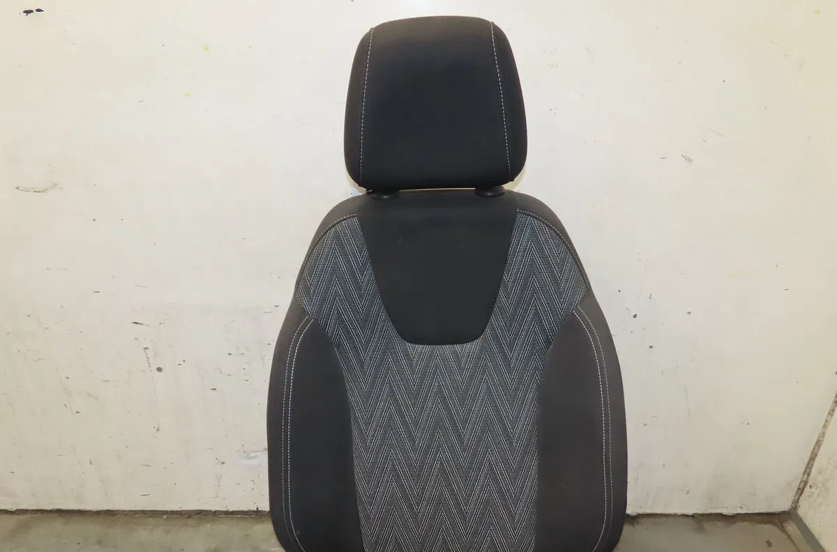 Siège avant droit Opel CROSSLAND X - CROSSLAND (P17, P2QO) 1.2 (75) (2017) occasion