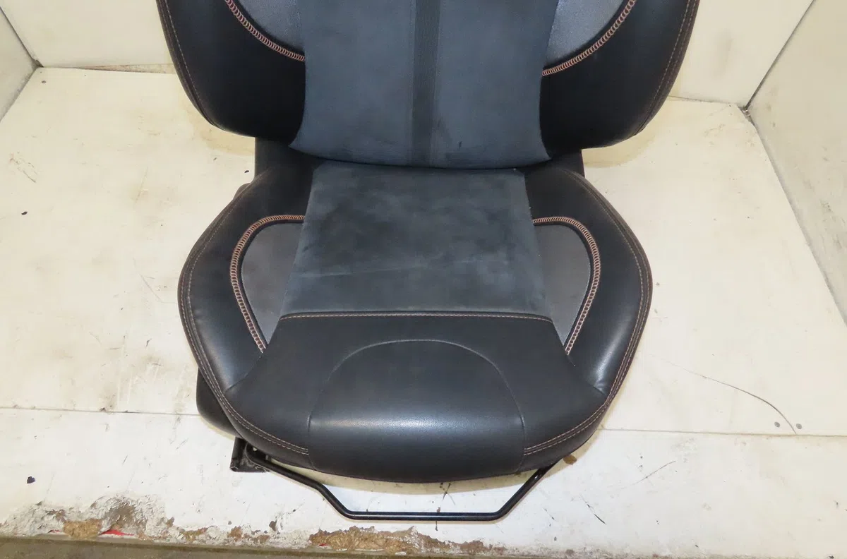 Siège avant droit Peugeot 2008 I (CU_) 1.2 thp 110 - puretech 110 (2015) 5 portes occasion