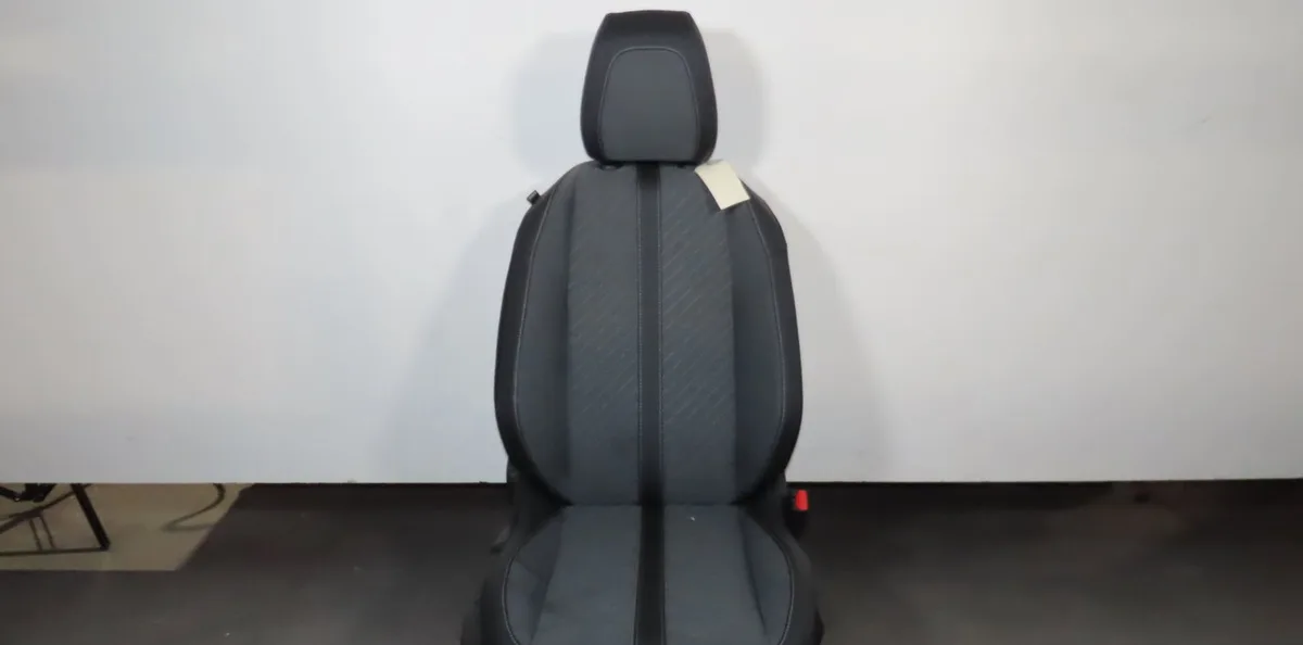 Siège avant droit Peugeot 2008 II (UD_, US_, UY_, UK_) 1.2 puretech 130 (2019) occasion