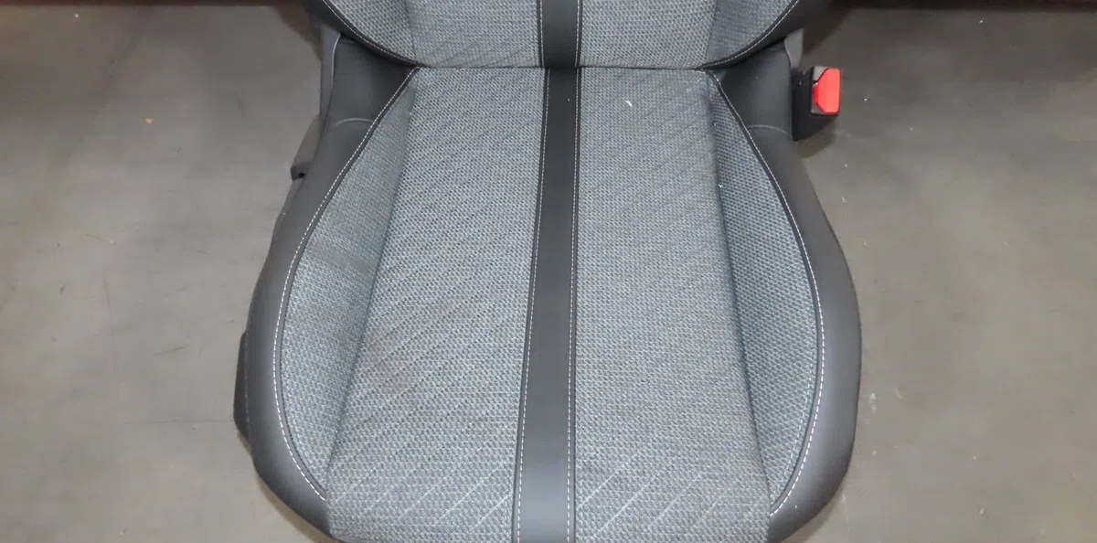 Siège avant droit Peugeot 2008 II (UD_, US_, UY_, UK_) 1.2 puretech 130 (2019) occasion