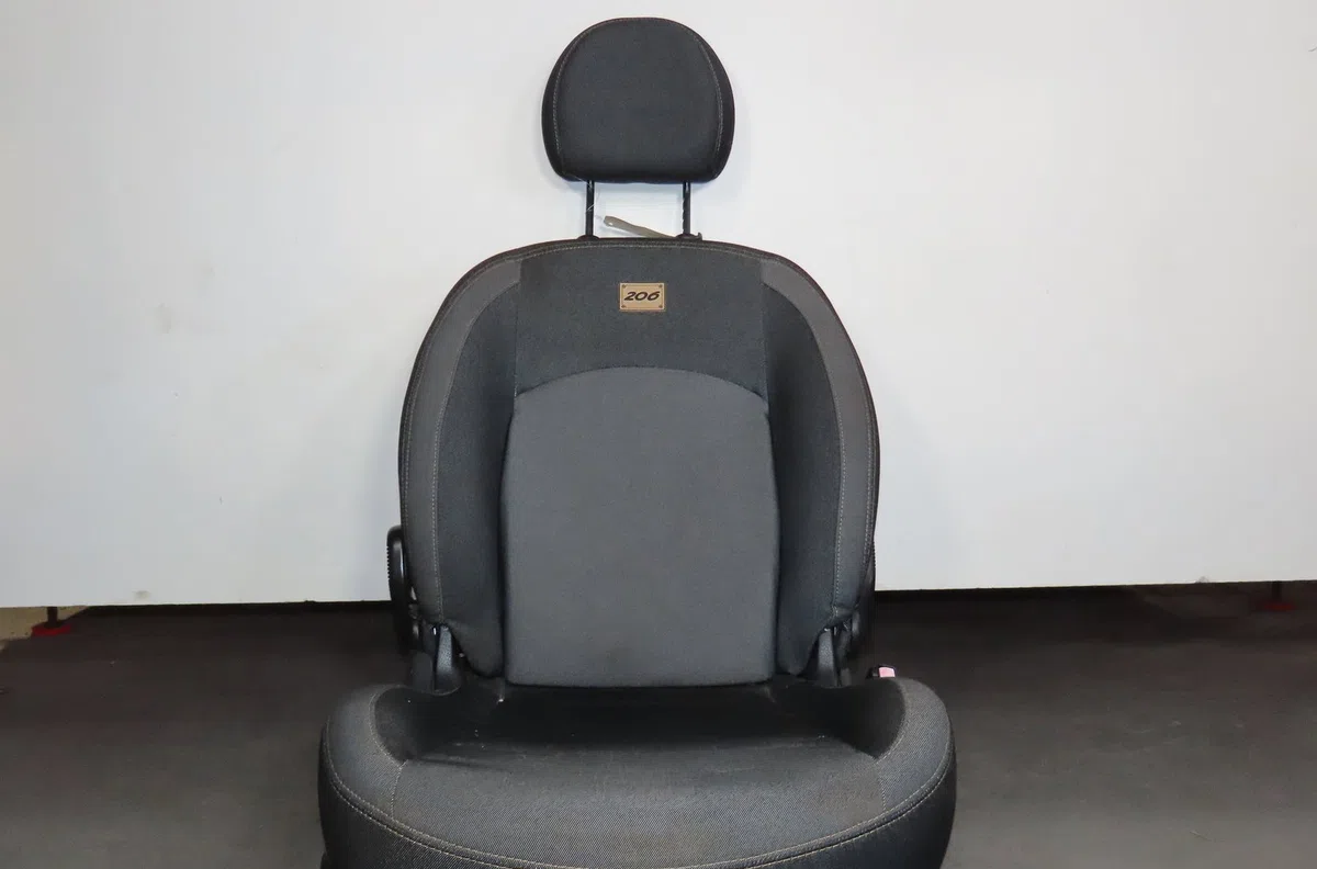 Siège avant droit Peugeot 206 (2L_, 2M_) 1.4 hdi eco 70 (2009-2013) 5 portes occasion