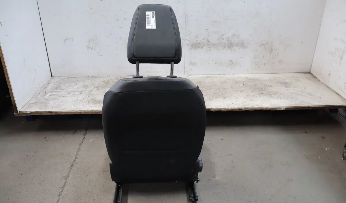 Siège avant droit Peugeot 208 II (UB_, UP_, UW_, UJ_) 1.2 puretech 100 (2019) 5 portes occasion