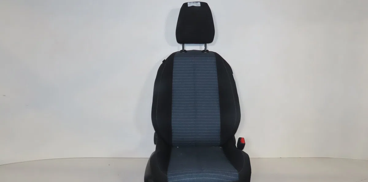 Siège avant droit Peugeot 208 II (UB_, UP_, UW_, UJ_) 1.2 puretech 75 (2019) occasion